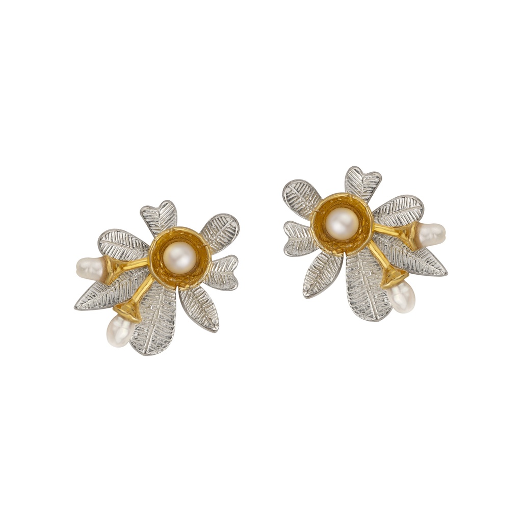 گوشواره عروسک